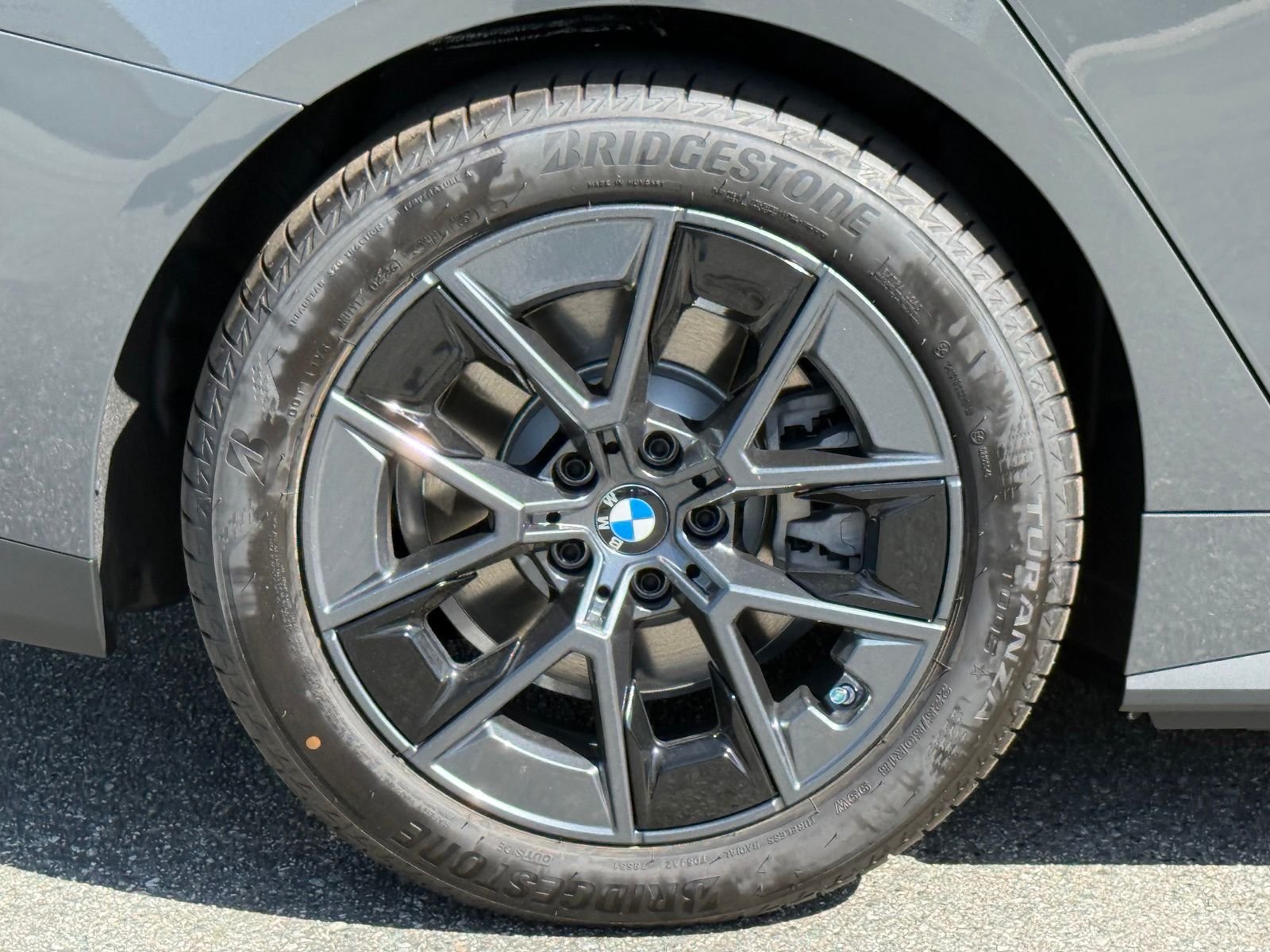 New 2026 BMW i4 eDrive40 w/ Parking Assistance Package RWD image 18