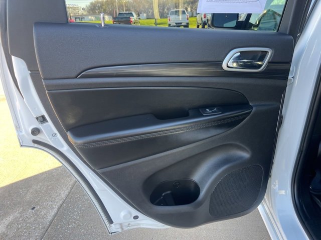 Used 2020 Jeep Grand Cherokee Altitude image 29