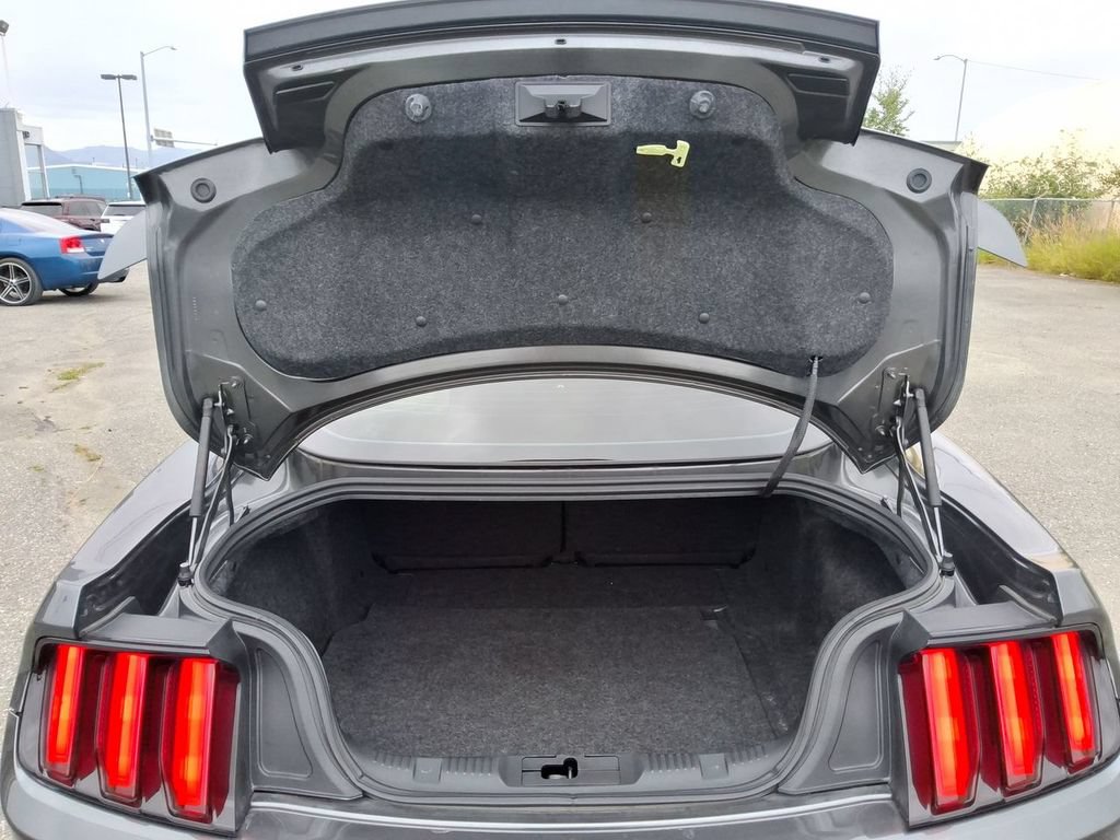 Used 2016 Ford Mustang GT RWD image 11