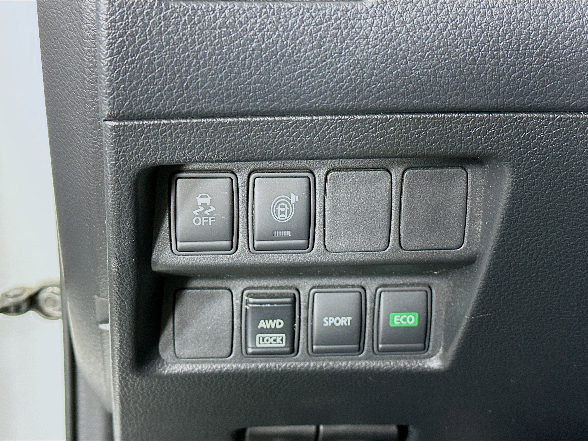 Used 2017 Nissan Rogue SV image 10