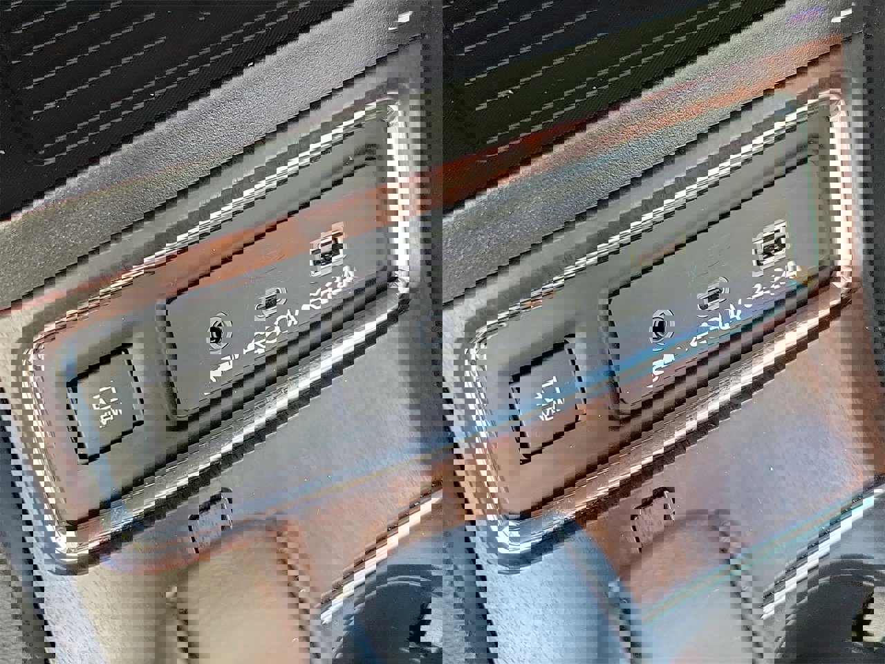 Used 2024 Subaru Ascent Touring w/ Popular Package #2 image 28