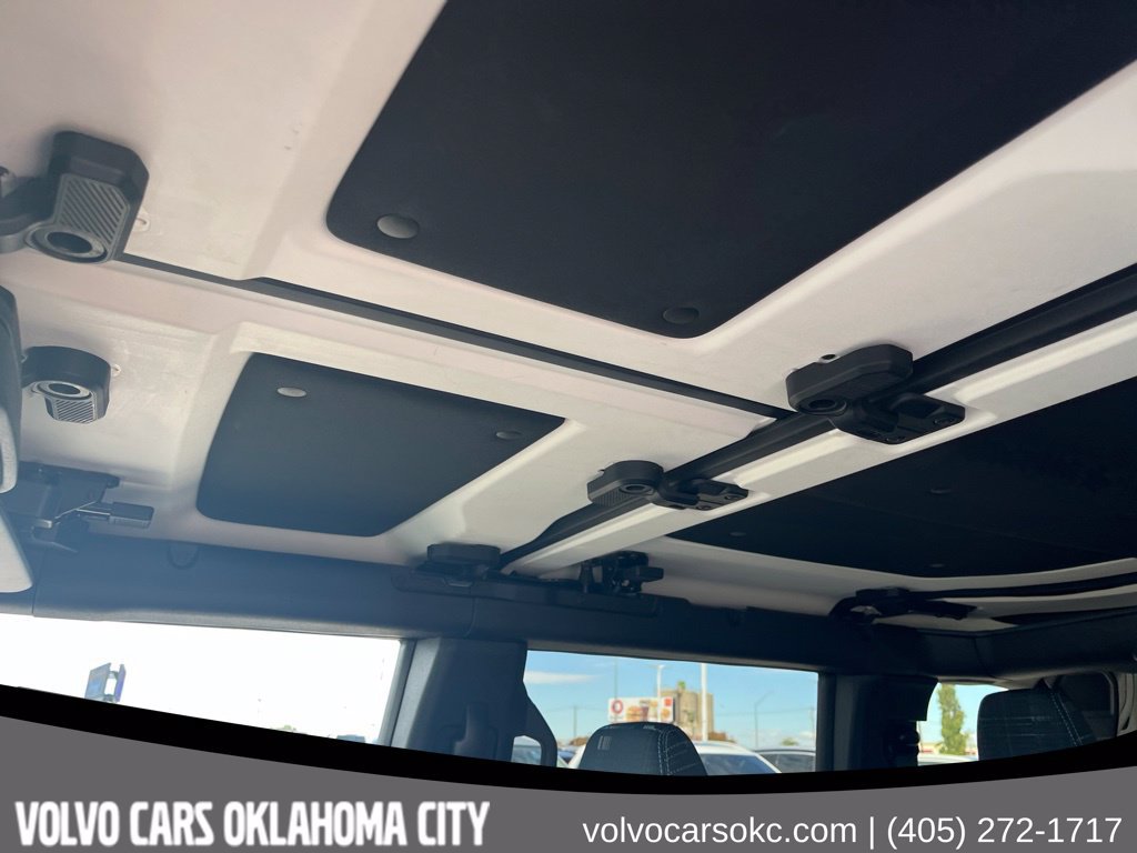Used 2025 Ford Bronco Heritage Edition AWD/4WD image 12