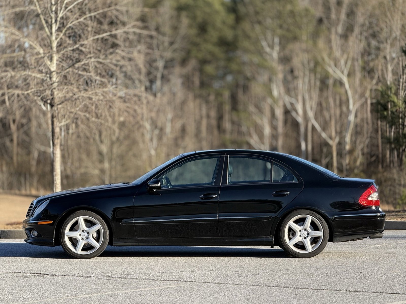Used 2009 Mercedes-Benz E 350 Sedan image 8