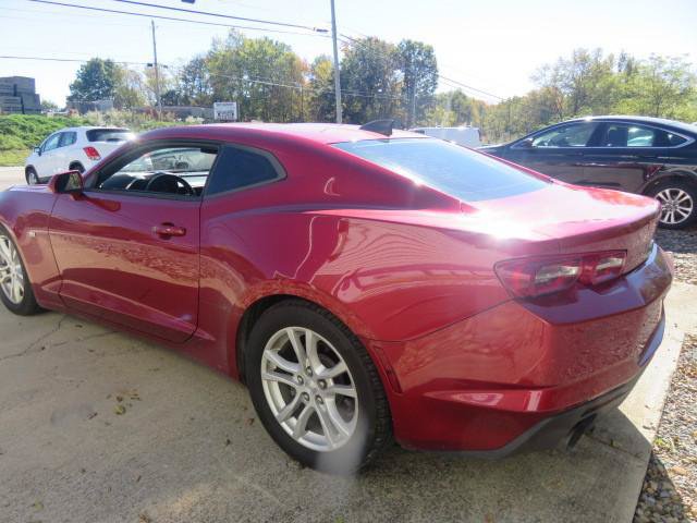 Used 2019 Chevrolet Camaro LT RWD image 4