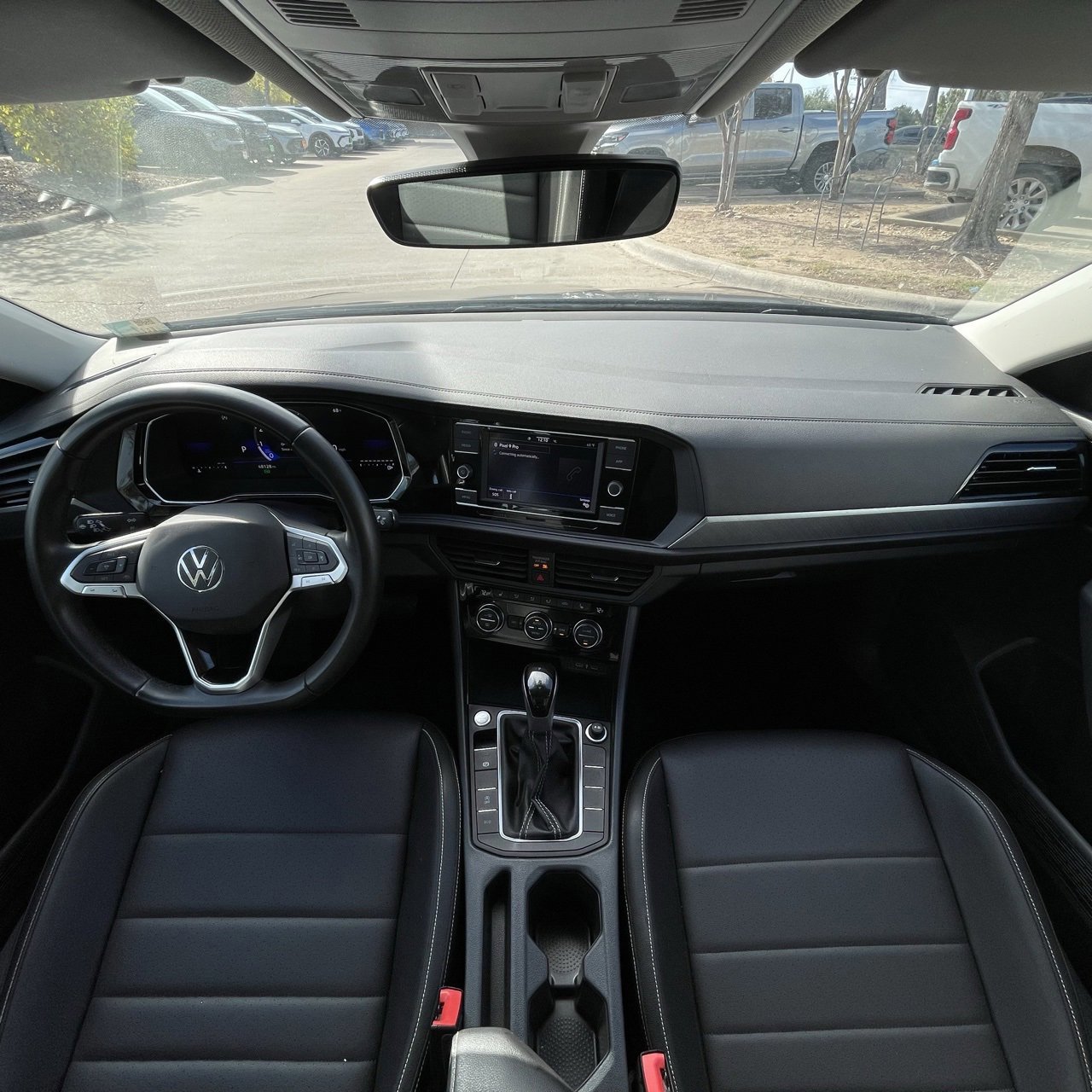 Used 2024 Volkswagen Jetta SE image 10