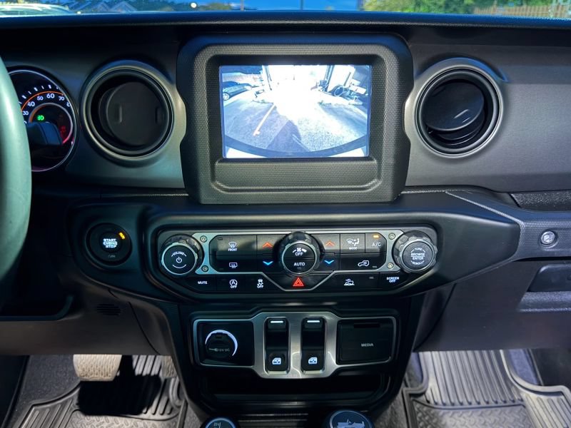 Used 2021 Jeep Wrangler Sport AWD/4WD image 26