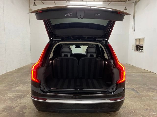 Used 2024 Volvo XC90 T8 Plus w/ Protection Package Premier AWD/4WD image 9