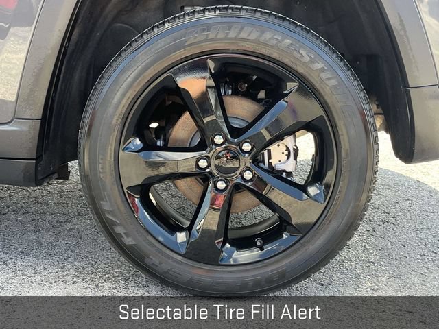 Used 2022 Jeep Grand Cherokee Altitude AWD/4WD image 11