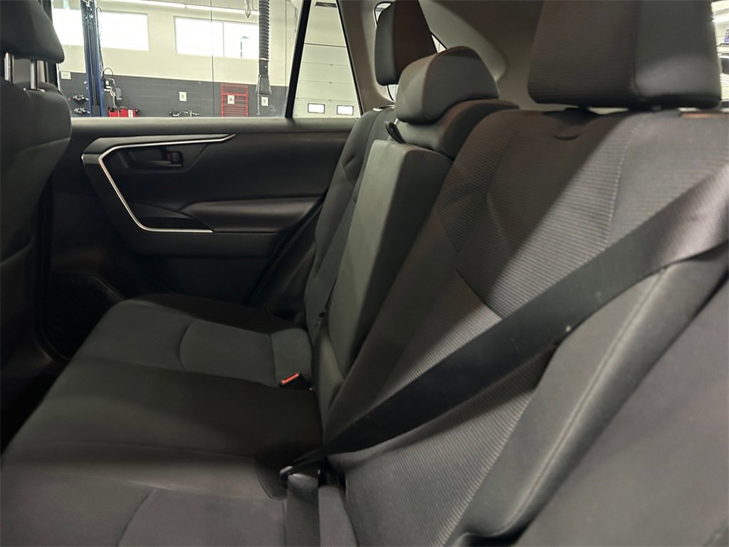 Used 2019 Toyota RAV4 LE image 17