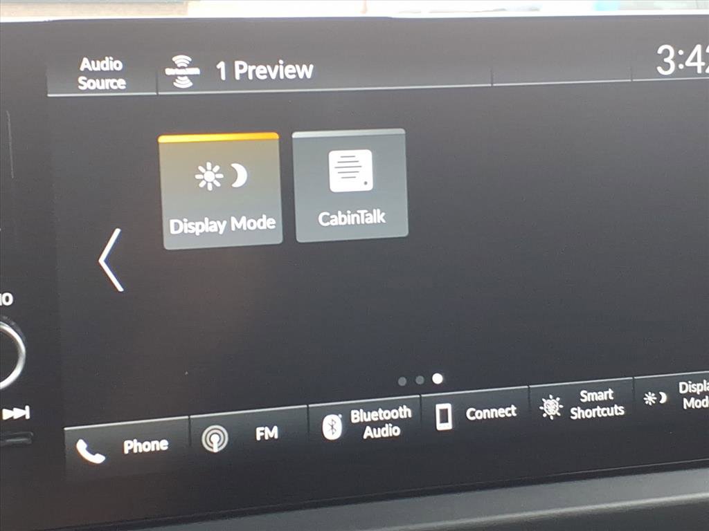 Used 2025 Honda Pilot TrailSport image 25