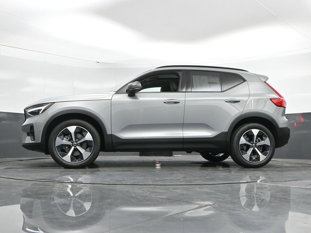 New 2026 Volvo XC40 B5 Plus w/ Protection Package Premier image 43