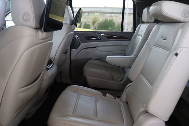 Certified 2023 Cadillac Escalade ESV Premium Luxury Platinum image 32