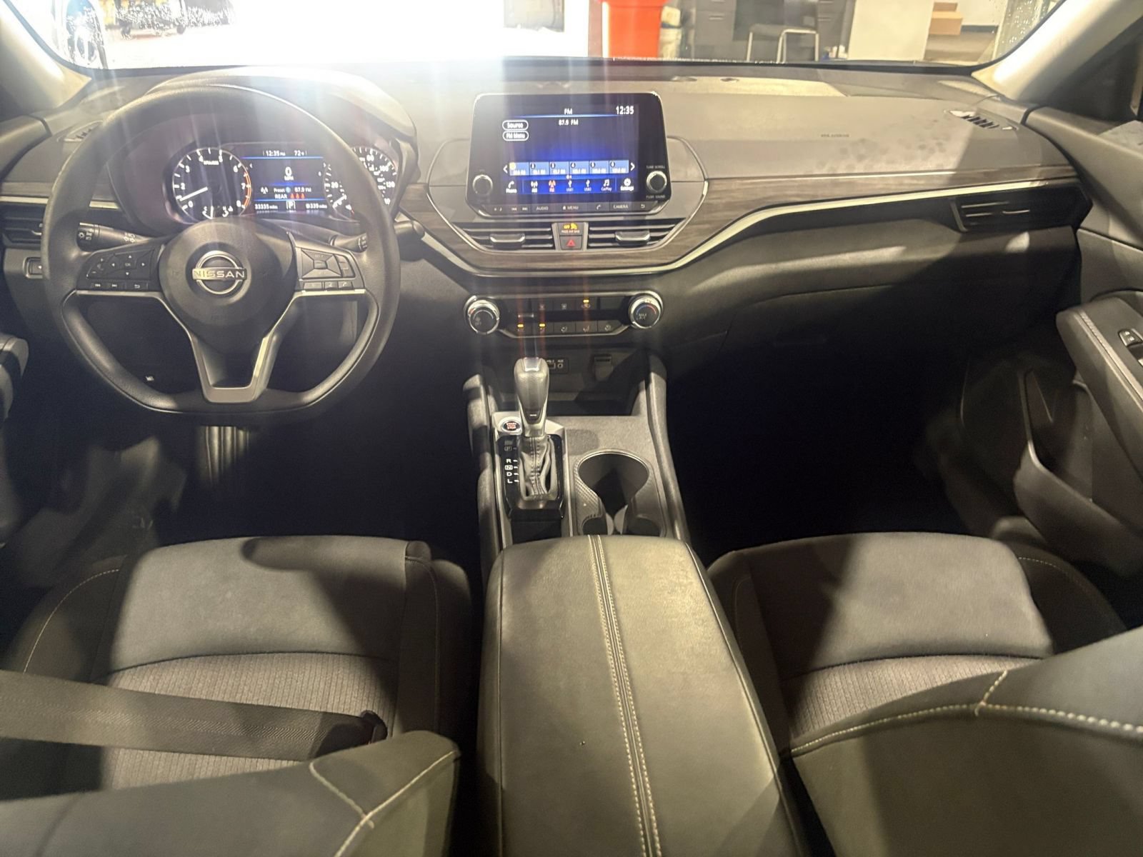 Used 2025 Nissan Altima 2.5 SV FWD image 27