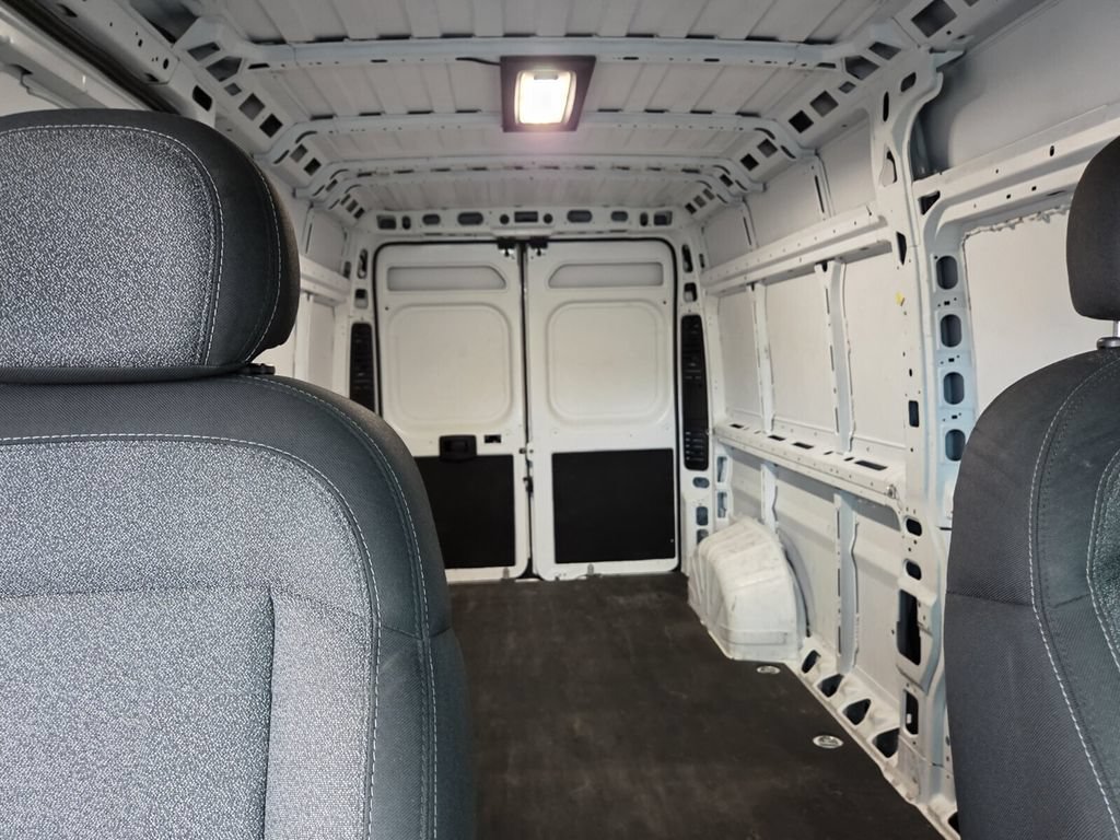 Used 2023 RAM ProMaster 2500 FWD image 10