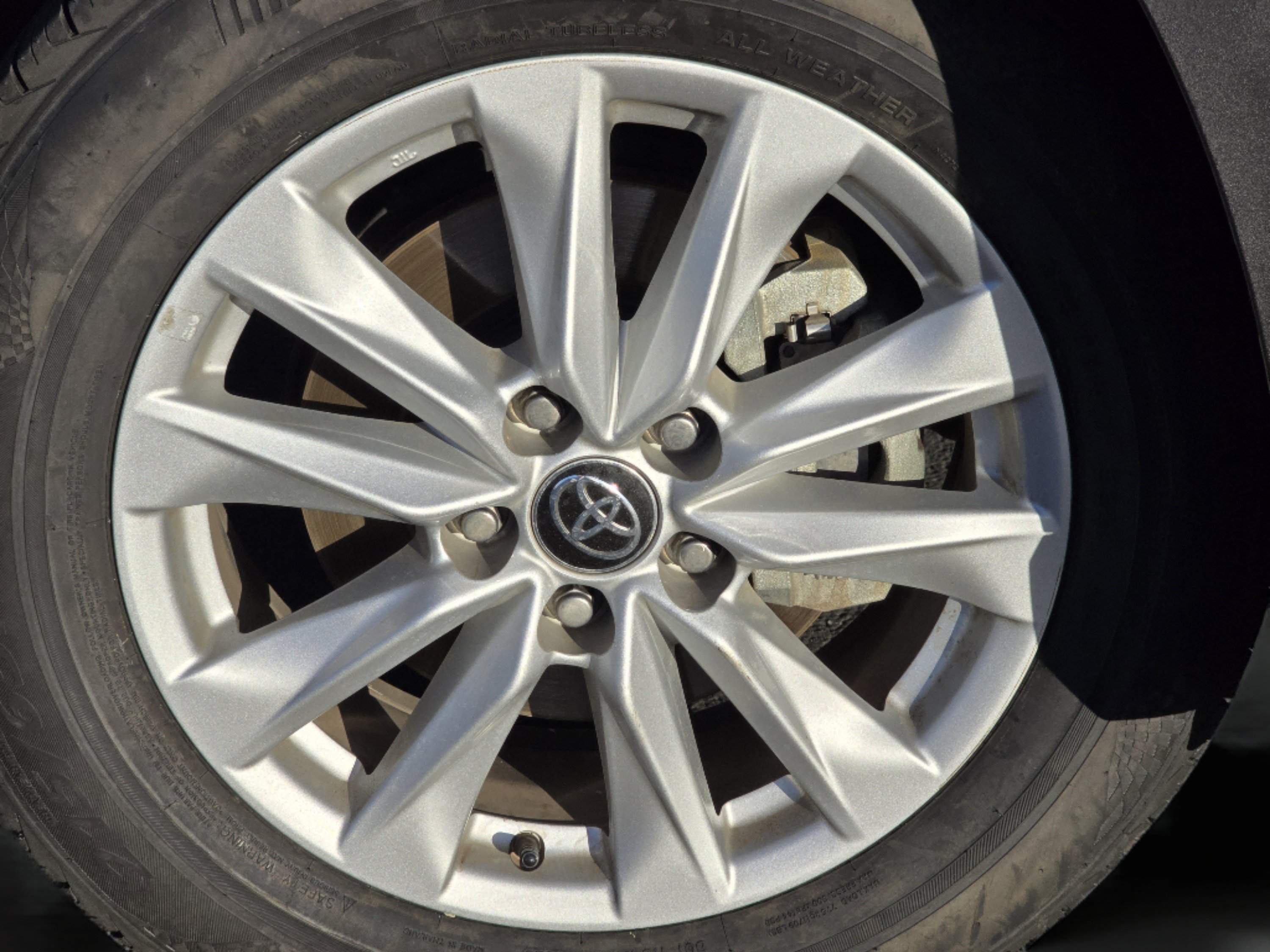 Certified 2024 Toyota Corolla Cross LE AWD/4WD image 27
