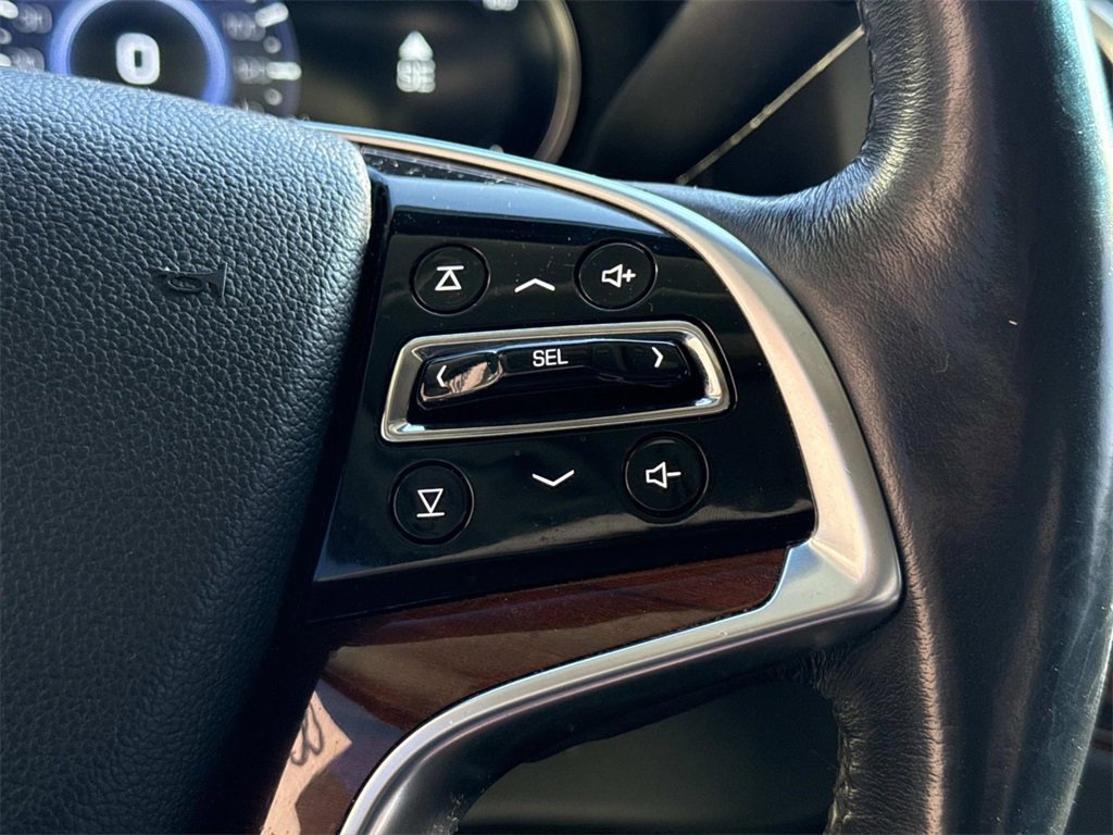 Used 2018 Cadillac Escalade ESV Premium Luxury image 25