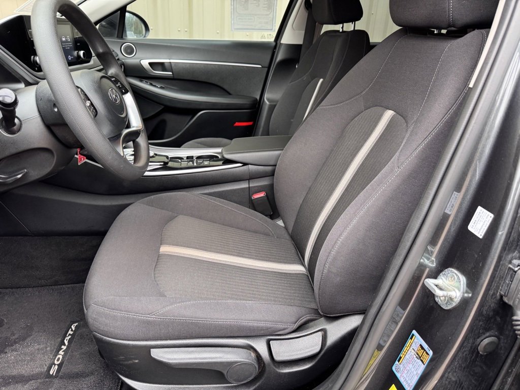 Used 2023 Hyundai Sonata SE w/ Cargo Package image 7