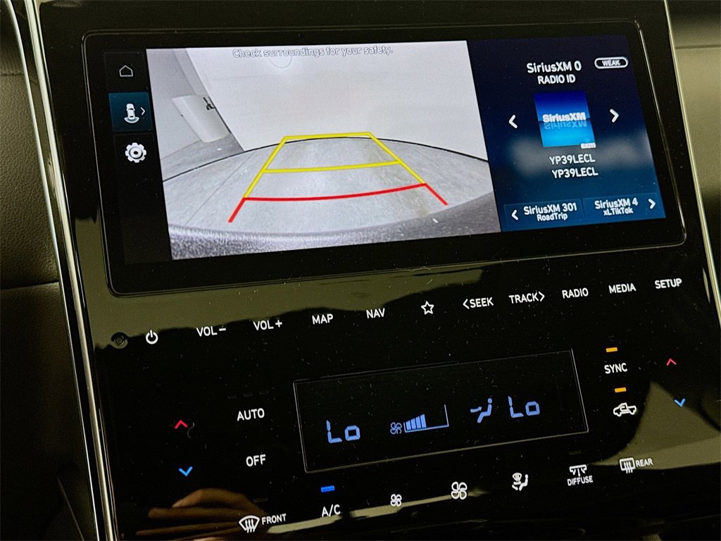 Used 2024 Hyundai Santa Cruz Night image 14