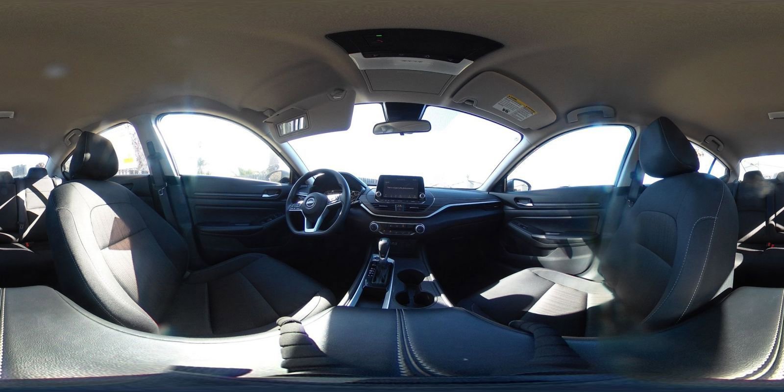 Used 2025 Nissan Altima 2.5 SV FWD image 43