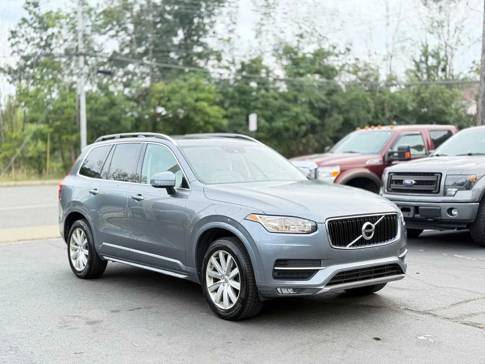 Used 2016 Volvo XC90 T6 Momentum AWD/4WD image 5