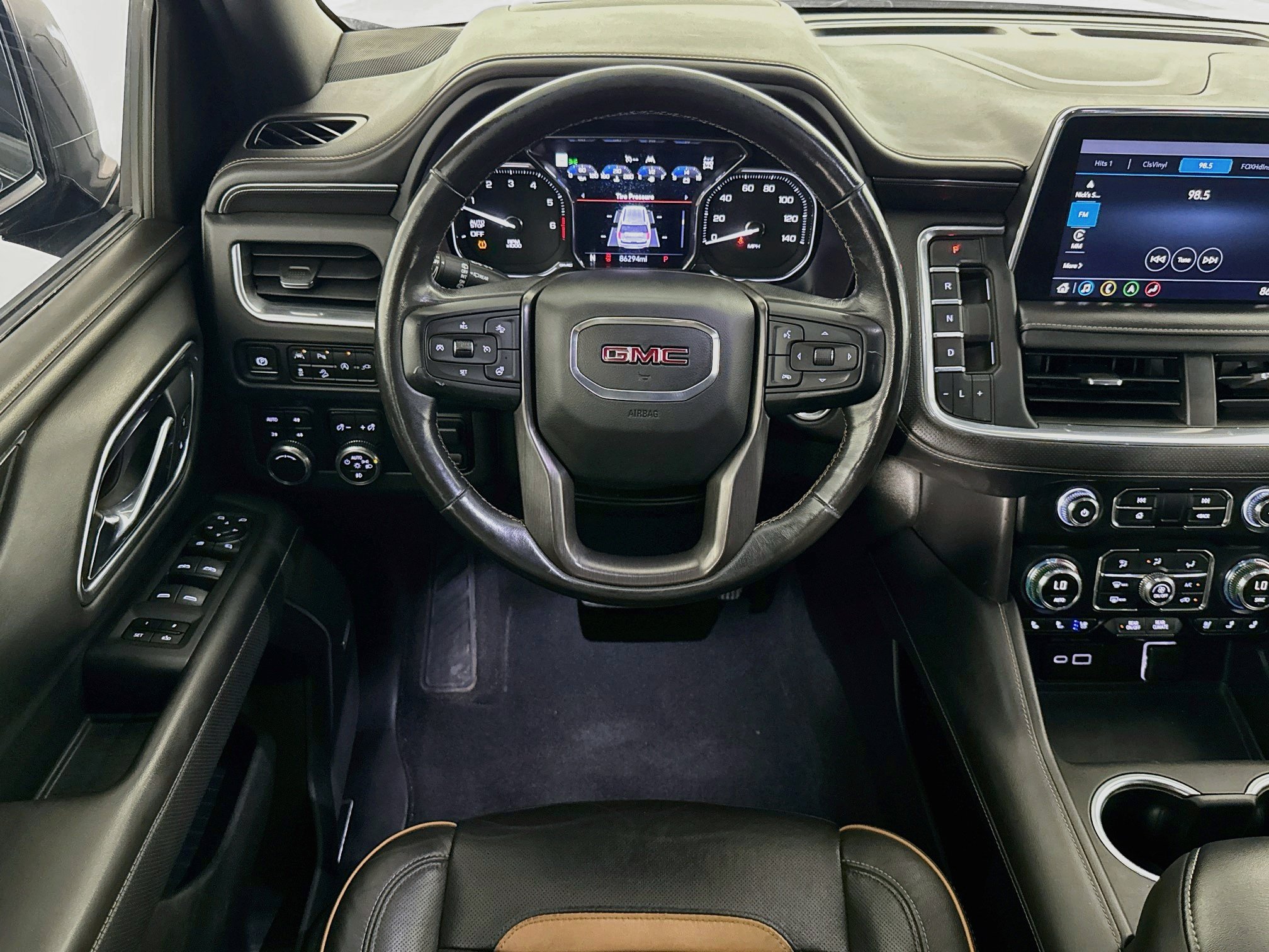 Used 2021 GMC Yukon AT4 w/ Rear Media and Nav Package AWD/4WD image 15