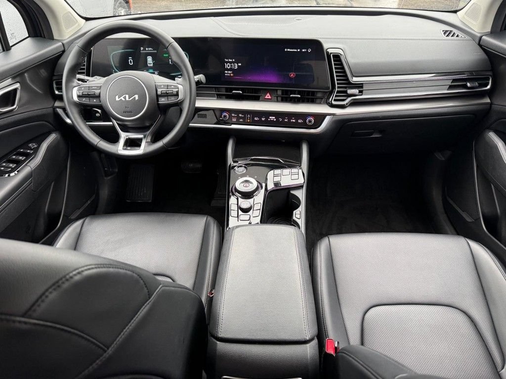 Used 2025 Kia Sportage EX AWD/4WD image 8