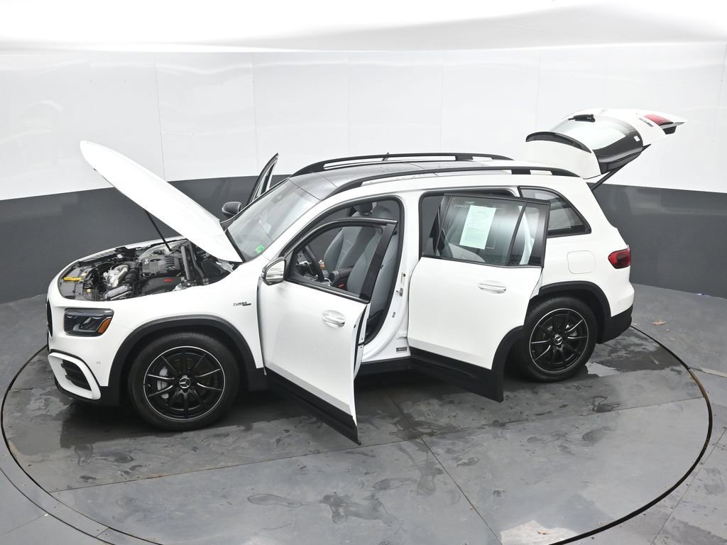 Used 2025 Mercedes-Benz GLB 35 AMG 4MATIC image 53