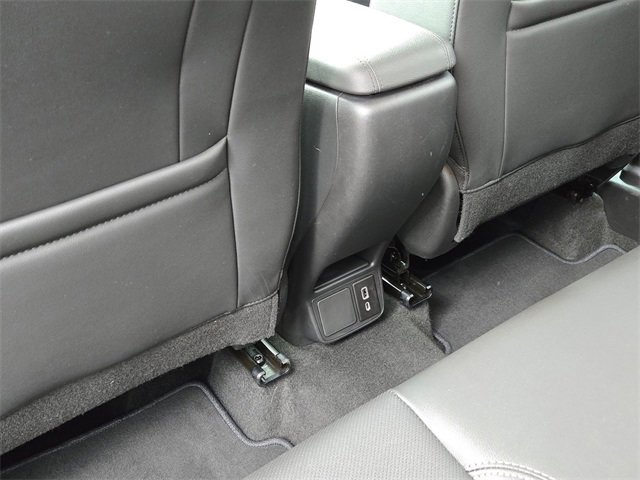 Used 2024 Buick Encore GX Sport Touring image 12