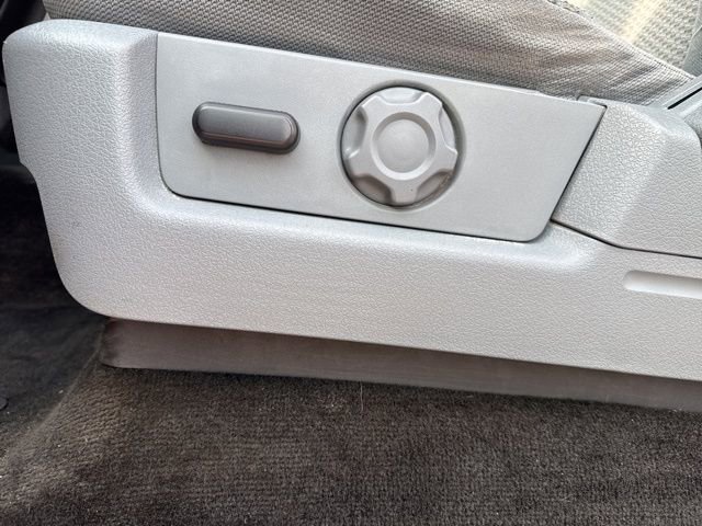 Used 2011 Ford F150 XLT w/ XLT Convenience Pkg image 16