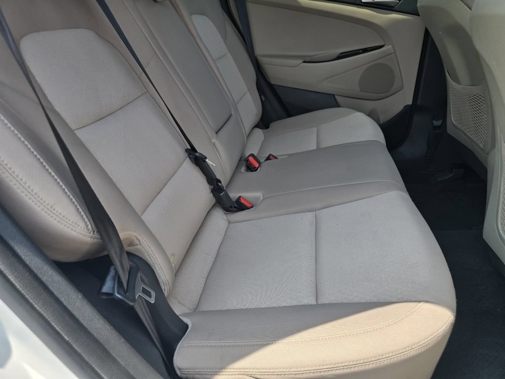 Used 2018 Hyundai Tucson SE w/ Cargo Package AWD/4WD image 19