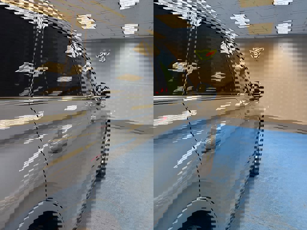 Used 2024 Lincoln Corsair Grand Touring w/ Equipment Group 301A image 6