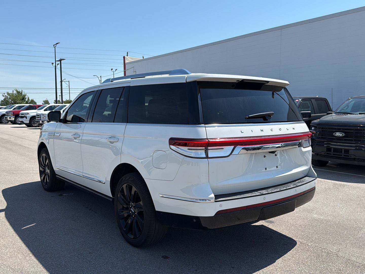 Used 2024 Lincoln Navigator Reserve w/ Equipment Group 201A AWD/4WD image 4