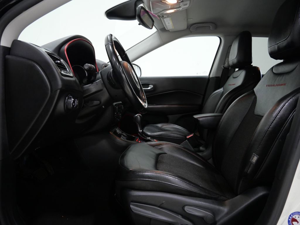 Used 2020 Jeep Compass Trailhawk AWD/4WD image 11