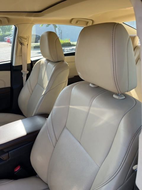 Used 2016 Toyota Avalon Limited w/ Toyota Safety Sense Package FWD image 11
