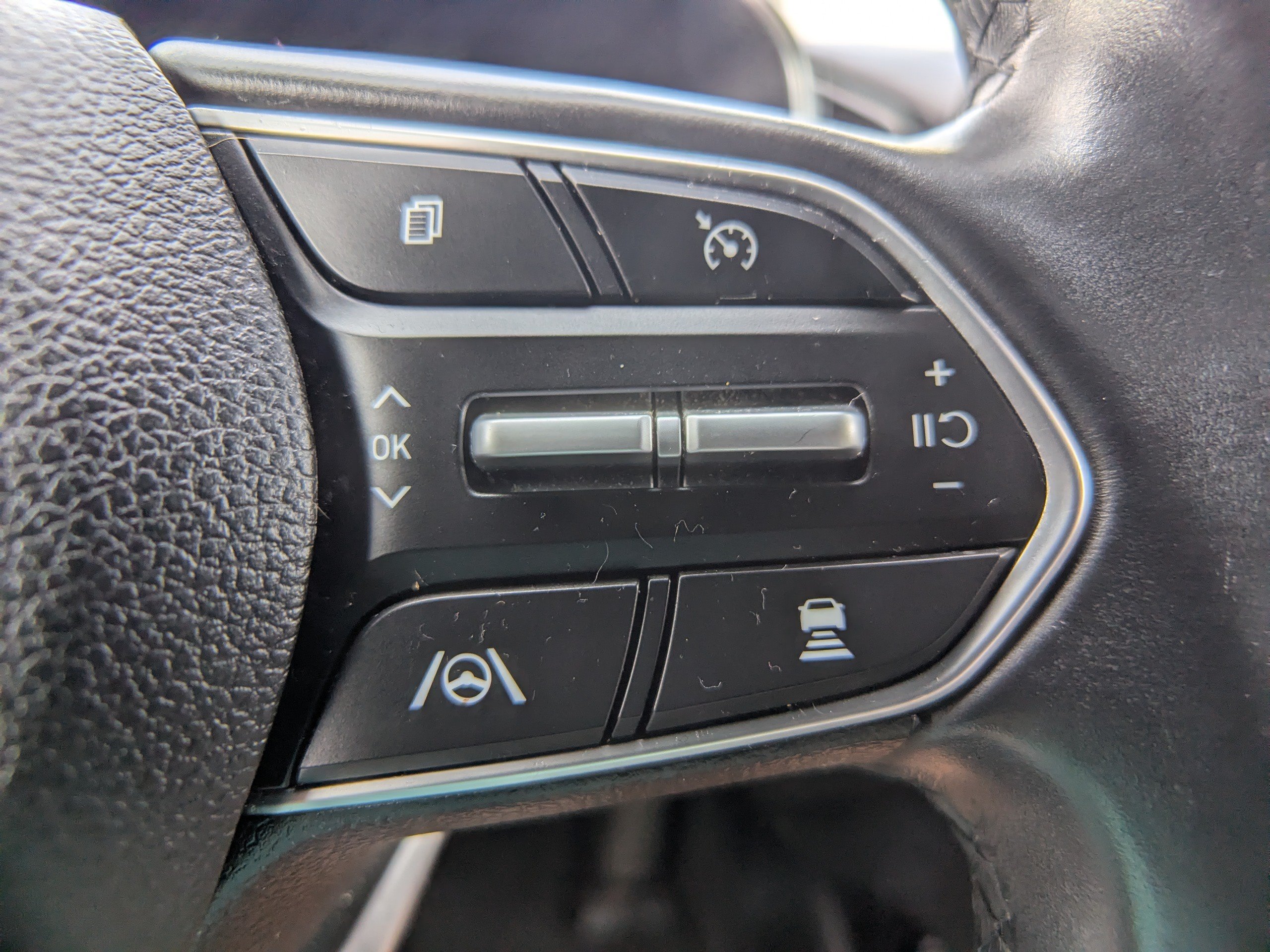 Used 2021 Hyundai Santa Fe SEL w/ Convenience + Premium Package AWD/4WD image 27