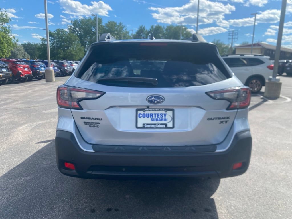 Used 2024 Subaru Outback Onyx Edition XT AWD/4WD image 6