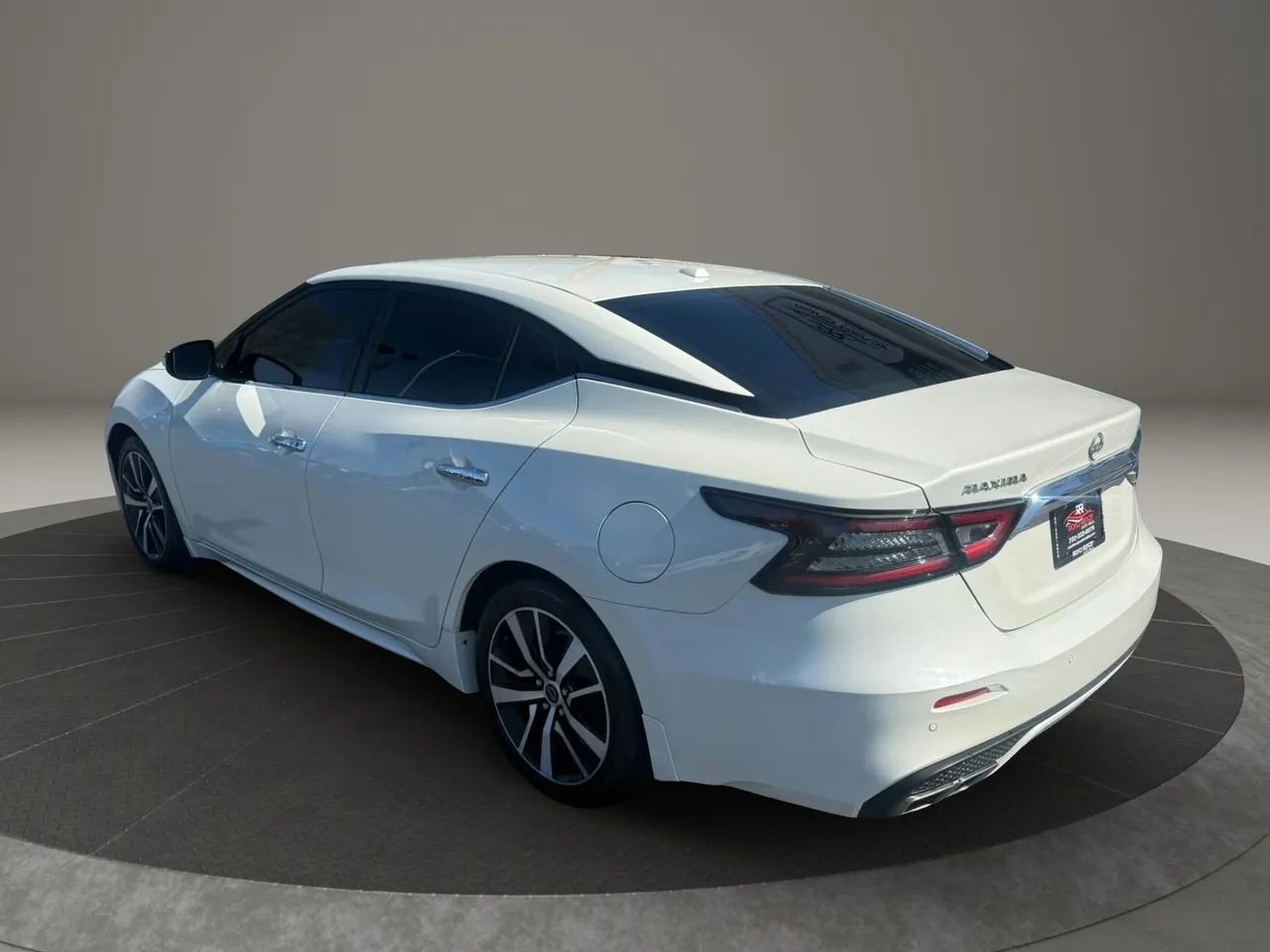 Used 2023 Nissan Maxima SV w/ Floor Mat Group image 9
