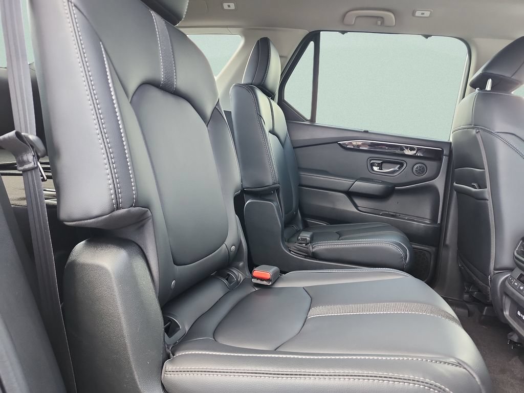 Certified 2023 Honda Pilot Touring image 33