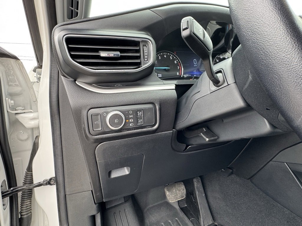 Used 2022 Ford Explorer XLT w/ Equipment Group 202A image 28