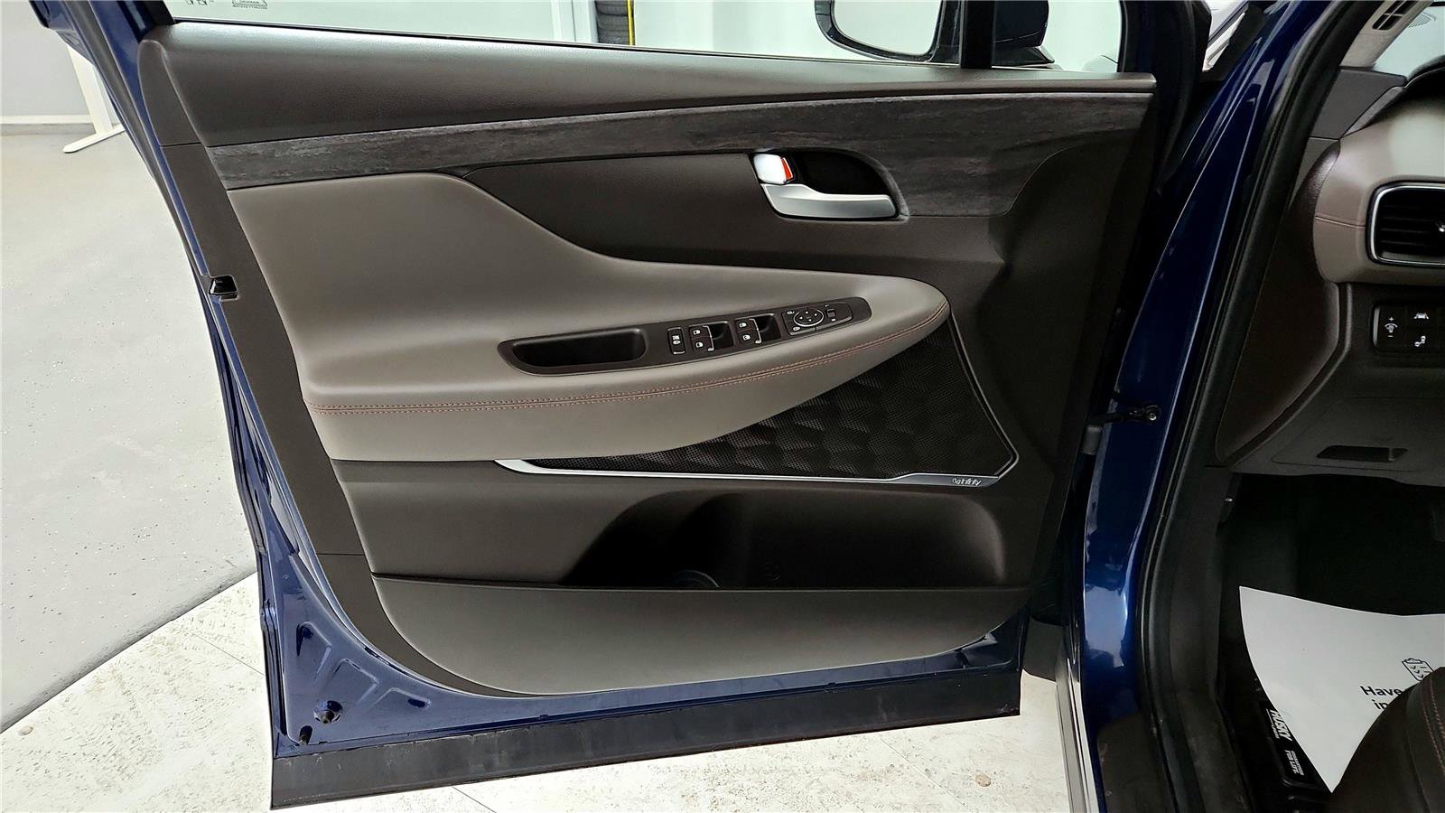 Used 2020 Hyundai Santa Fe SEL w/ Convenience + Premium Package image 22