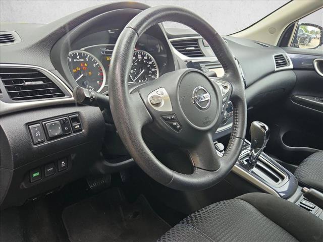 Used 2018 Nissan Sentra SR w/ Technology Package FWD image 10