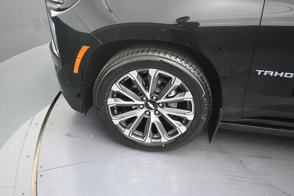 Used 2025 Chevrolet Tahoe High Country RWD image 9