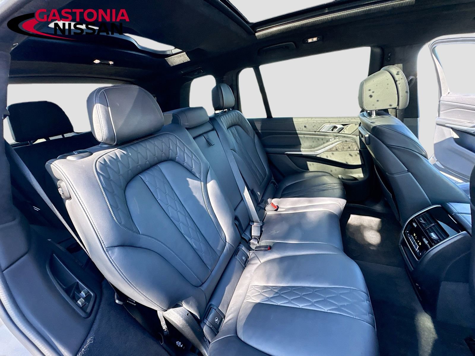 Used 2021 BMW X7 xDrive40i w/ Executive Package image 38