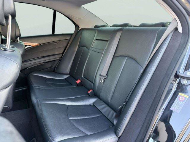 Used 2008 Mercedes-Benz E 350 4MATIC Sedan image 30
