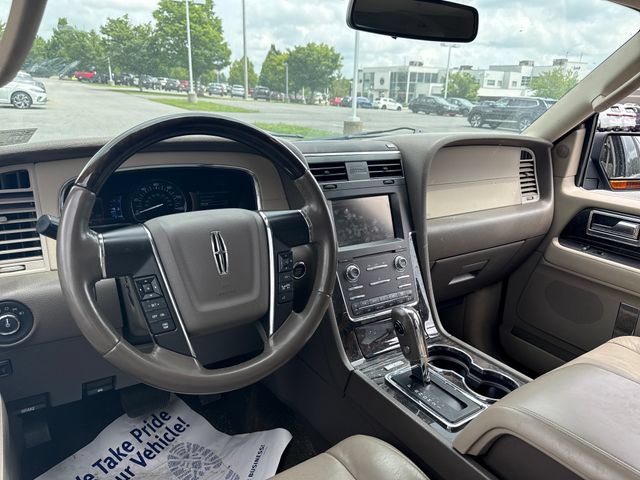 Used 2015 Lincoln Navigator 4WD image 15