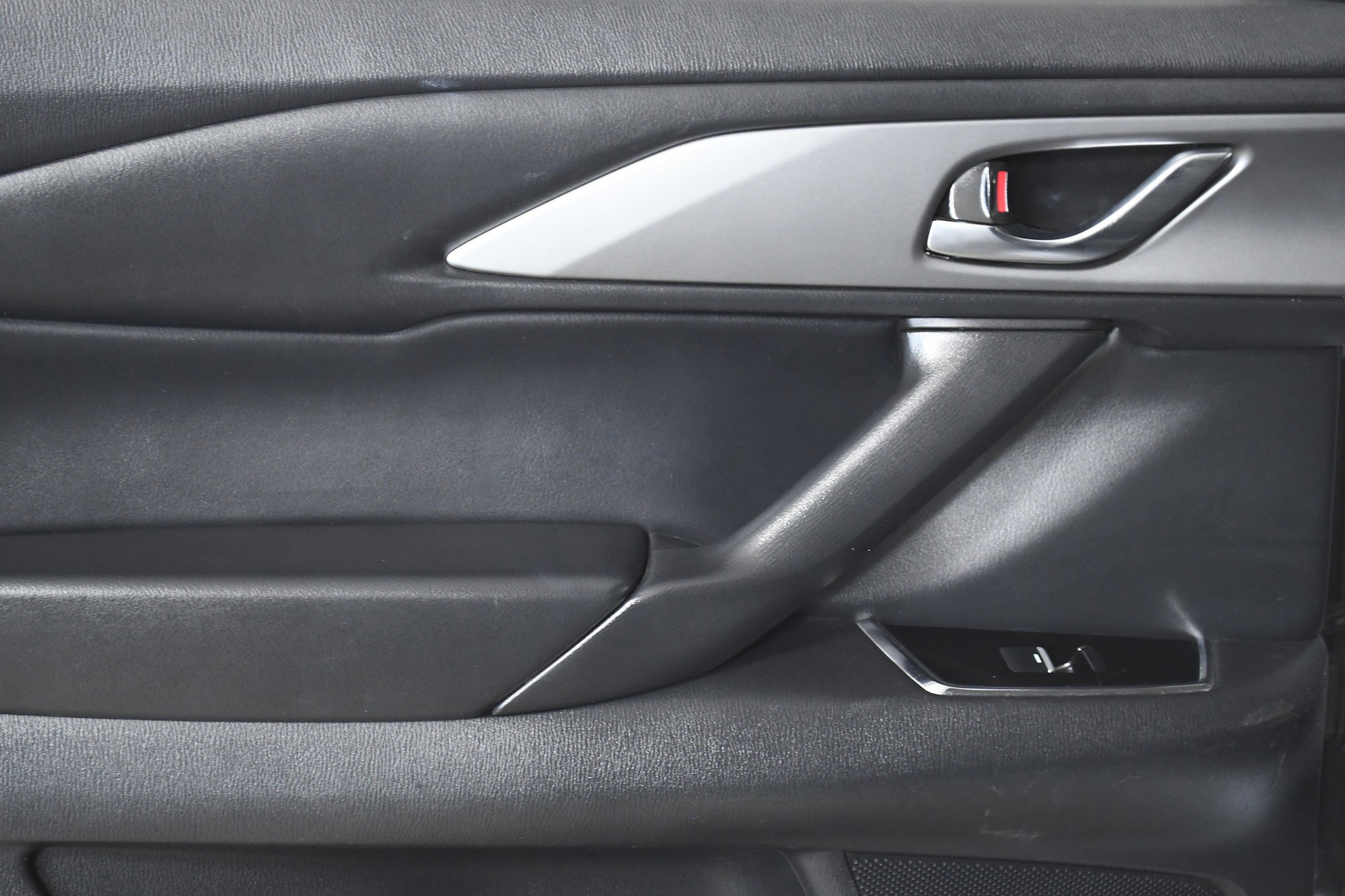 Used 2018 MAZDA CX-9 Touring image 23