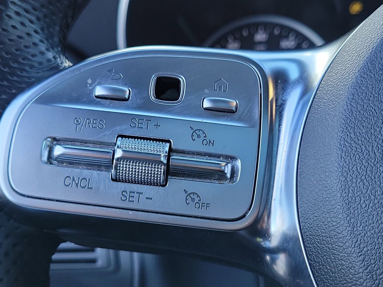 Used 2022 Mercedes-Benz GLC 300 image 29