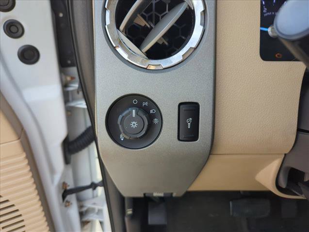 Used 2011 Ford F250 Lariat w/ Lariat Interior Pkg AWD/4WD image 12