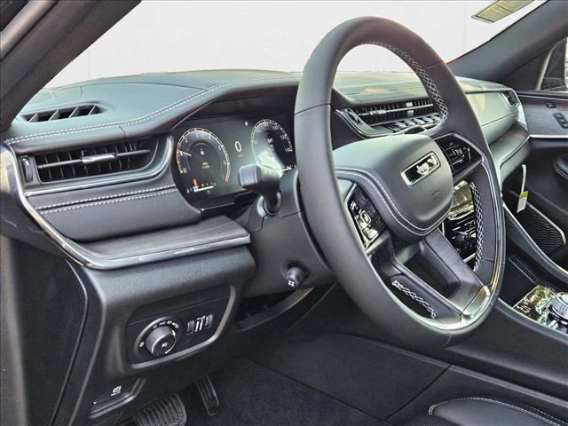 New 2025 Jeep Grand Cherokee L Overland image 3