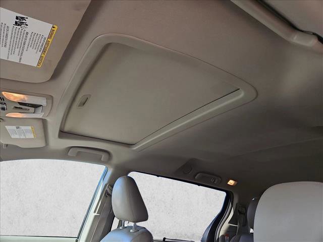 Used 2016 Toyota Sienna XLE FWD image 16